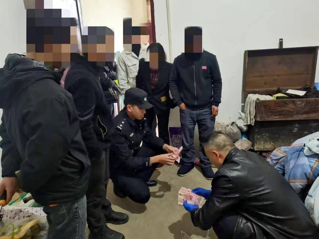 万元现金不慎“遗失”，民警火速找回